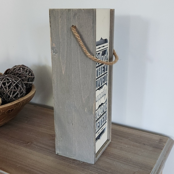 Decorative Wedding Wine Bottle Box – Demdaco Wooden Lanern Keepsake marriage💍🍷 - Picture 7 of 16